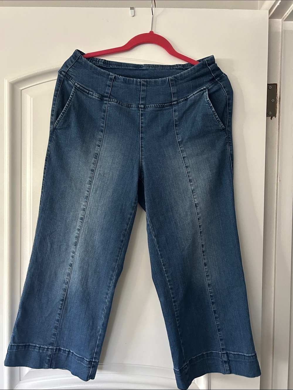 Belle by Kim Gravel Cropped Jeans